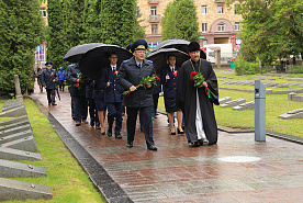 «Беларусь помнит. Помним каждого»: Генеральный прокурор Андрей Швед вместе с коллегами принял участие в республиканской акции