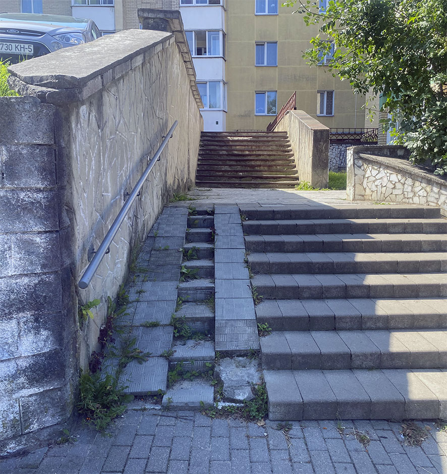 Молодечно пандус.jpg Молодечно пандус.jpg