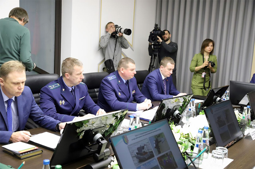 Заседан райисполк в Солигорск с участ прок обл.jpg Заседан райисполк в Солигорск с участ прок обл.jpg