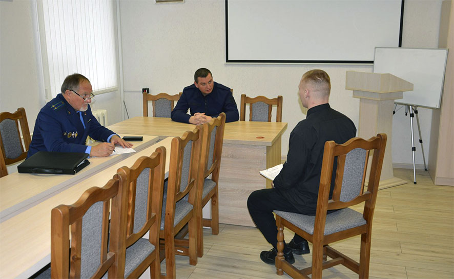 Прием граждан в Тюрьма 8 Прокурор области.jpg Прием граждан в Тюрьма 8 Прокурор области.jpg