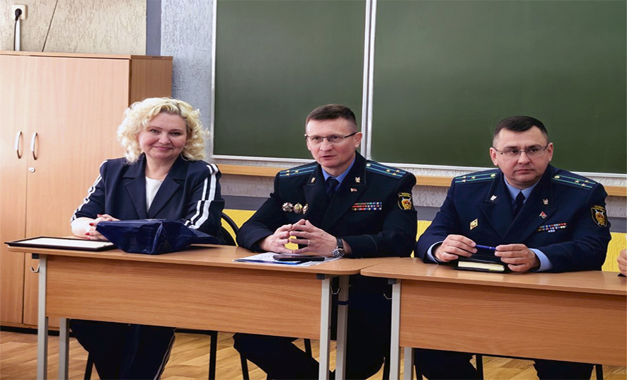 Юный прокурор Шестопалов 1.jpg Юный прокурор Шестопалов 1.jpg