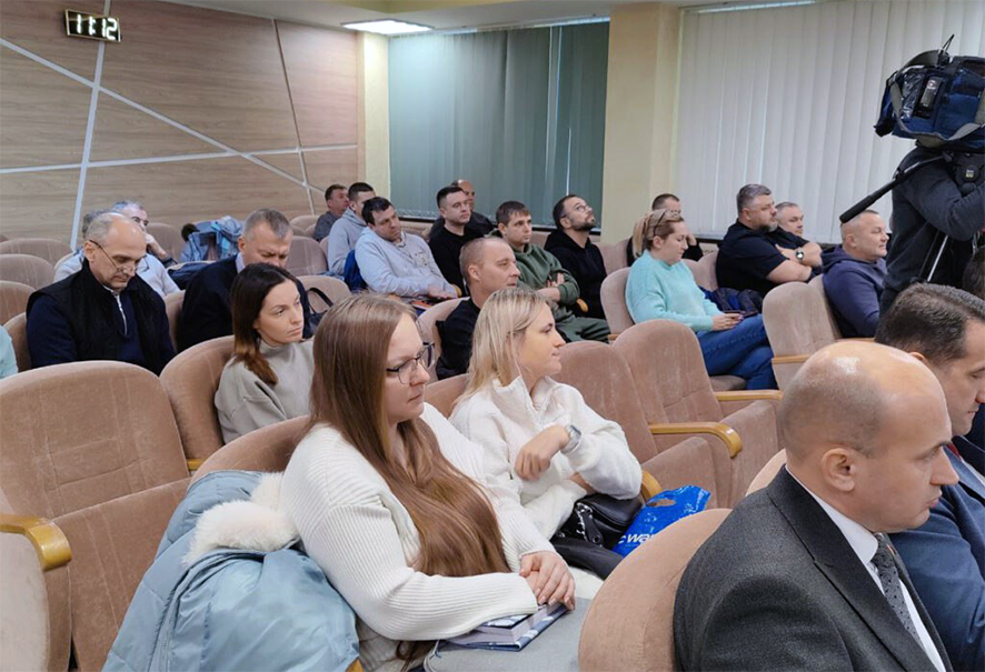 Гордынец совещ УГАИ.jpg Гордынец совещ УГАИ.jpg