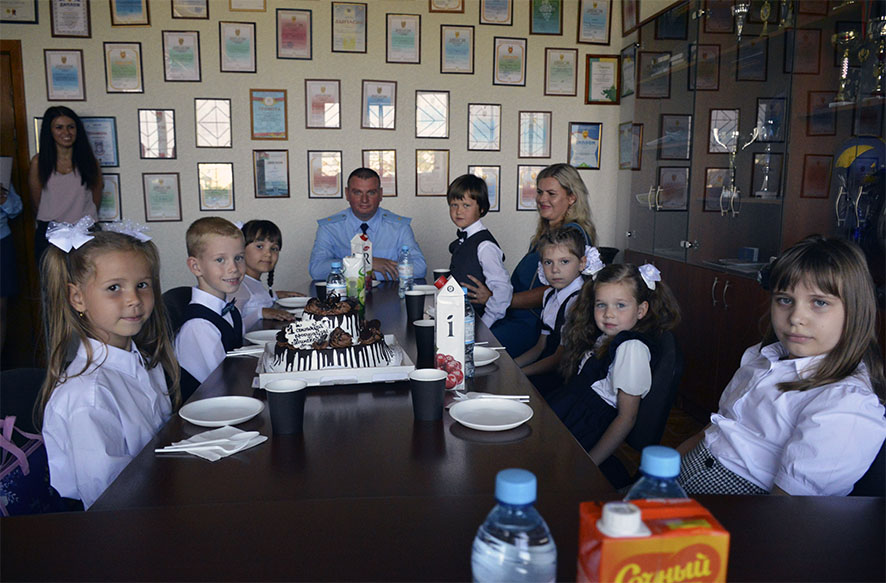 Поздравлен будущ первоклассн 9.jpg