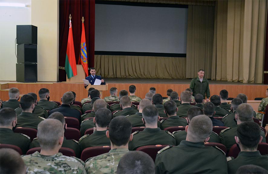Гирловский профмероприят в воинск ч в Минс рай 2.jpg Гирловский профмероприят в воинск ч в Минс рай 2.jpg