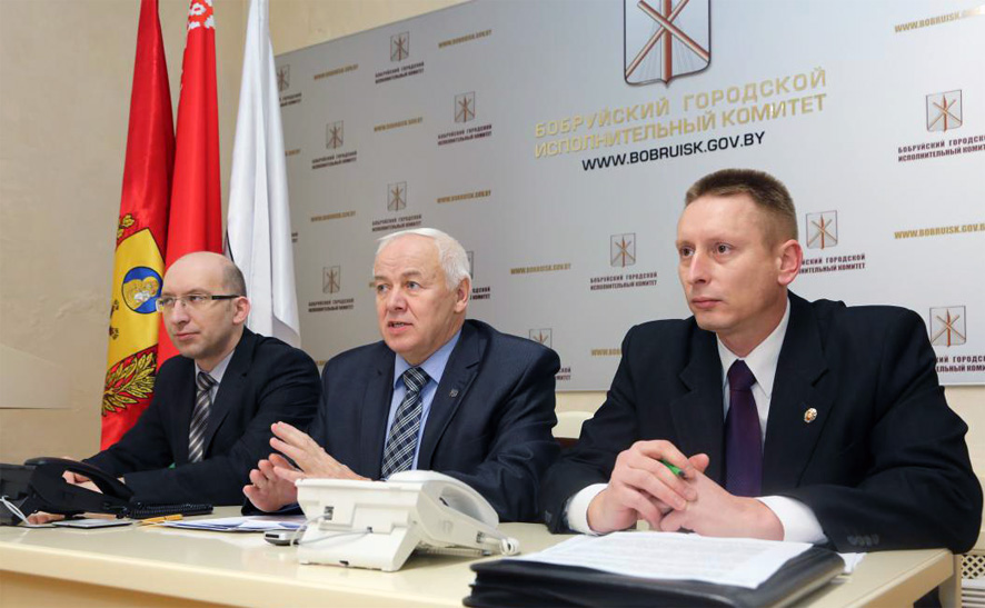 Могилевская Бобруйск круглый стол.jpg