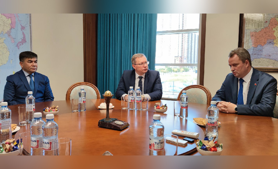 Андрей Швед встреча Посол.jpg