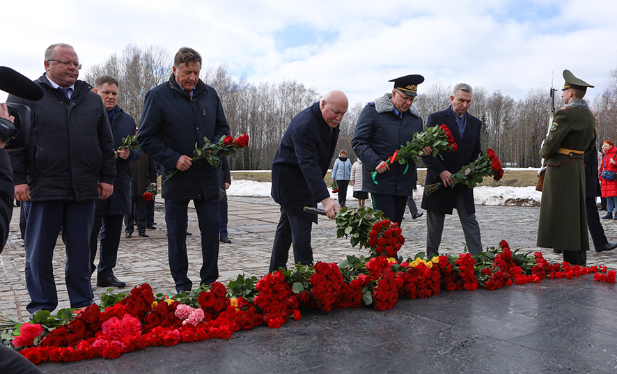 22.03.2023 Хатынь митинг-реквием возложение цветов (3).JPG
